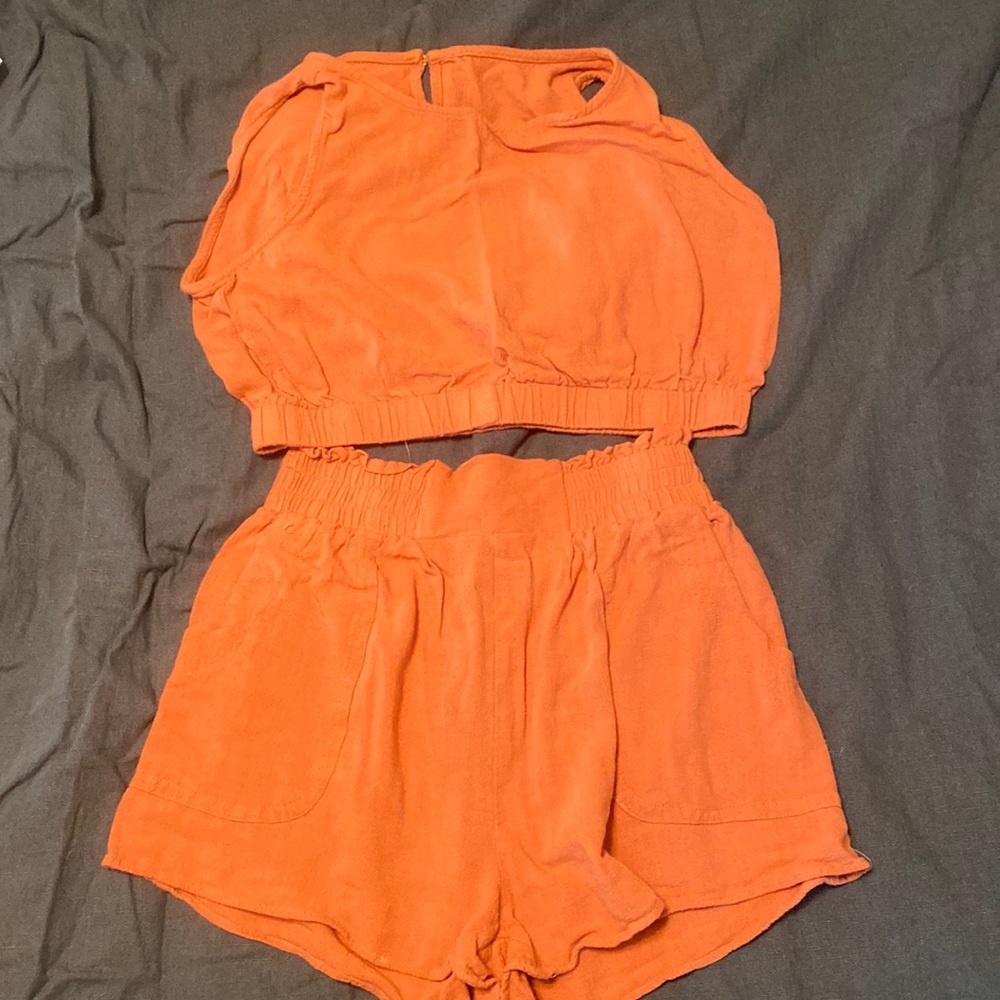 Orange matching “linen”-looking set